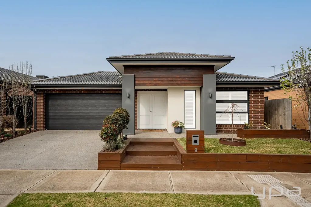 Werribee 4कमरा MODERN FAMILY LIVING IN THE HEART OF RIVERWALK!