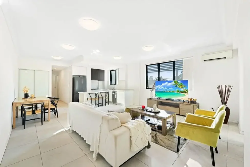 Mays Hill 2房 无可挑剔的宽敞家庭生活……尽在掌握 Impeccable and Spacious Family Living...Make It Yours