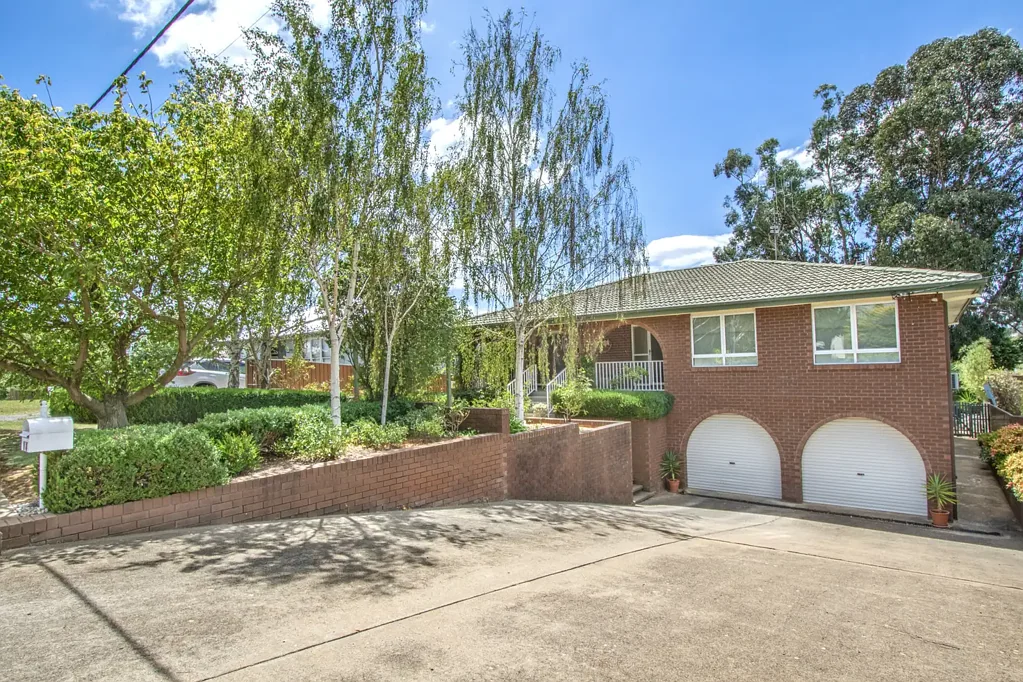 Yass 4ห้องนอน Spacious family home