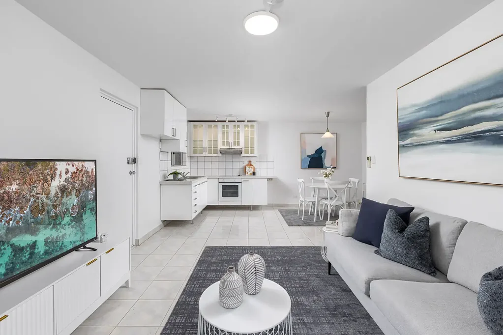 Maylands 2房  Stylish, Renovated Living in Exceptionally Convenient Location
