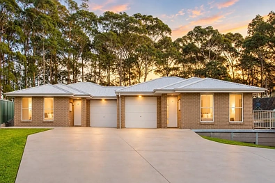 Sunshine Bay 5 Slaapkamer Two Homes - Two Separate Titles