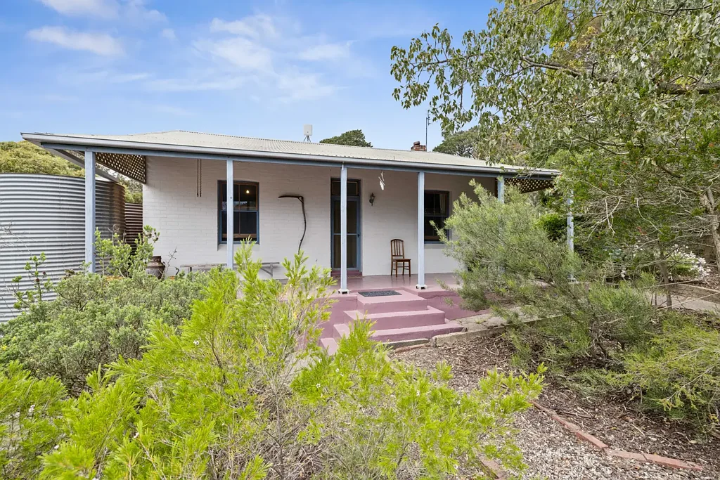 Yankalilla Charming Country Home with Historic Dairy, Shedding and Scenic & Ocean Views