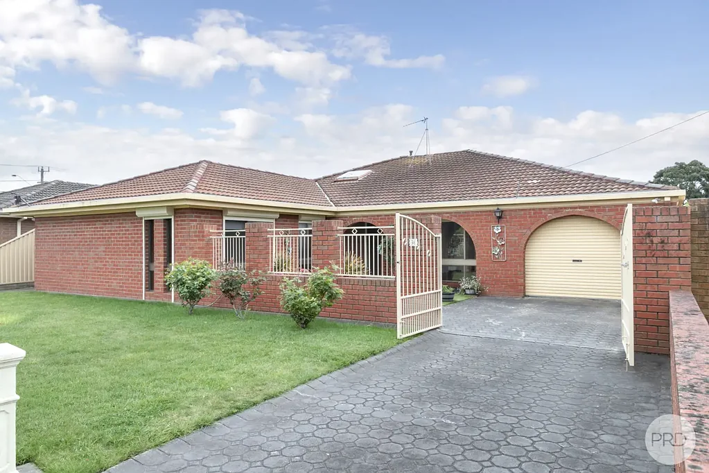 IMMACULATELY KEPT FAMILY HOME - WITH SEPARATE STUDY, SECURITY SHUTTERS, SOLAR, CATIO & SHEDDING!