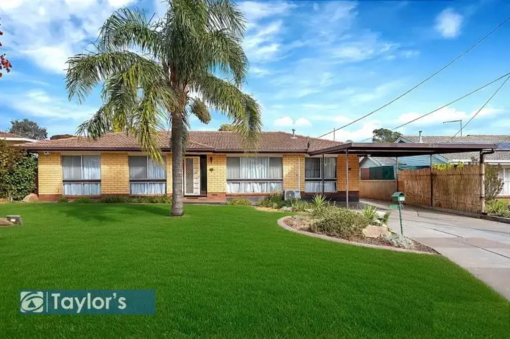 3 BEDROOMS + FAMILY ROOM OR 4TH BEDROOM OPTION