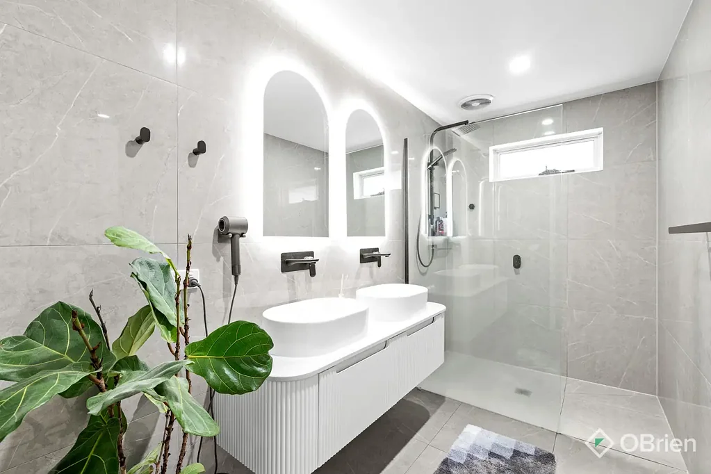 Contemporary Comfort Meets Classic Charm on a Huge Block