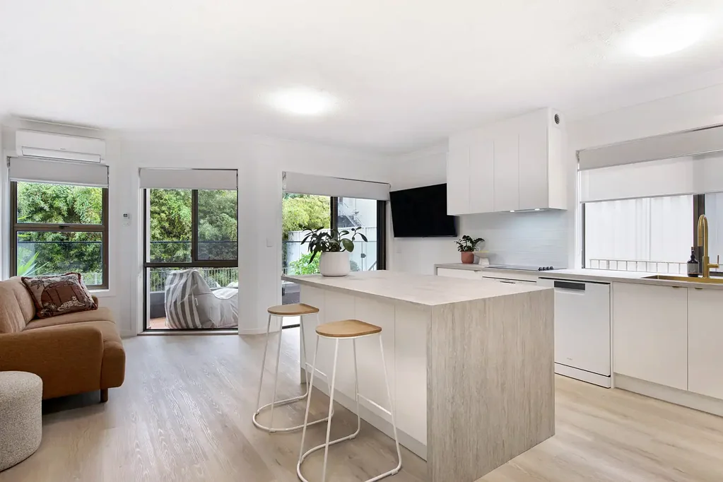 Surfers Paradise 1Zimmer BEACHSIDE : SMALL Complex : 100 metres to beach
