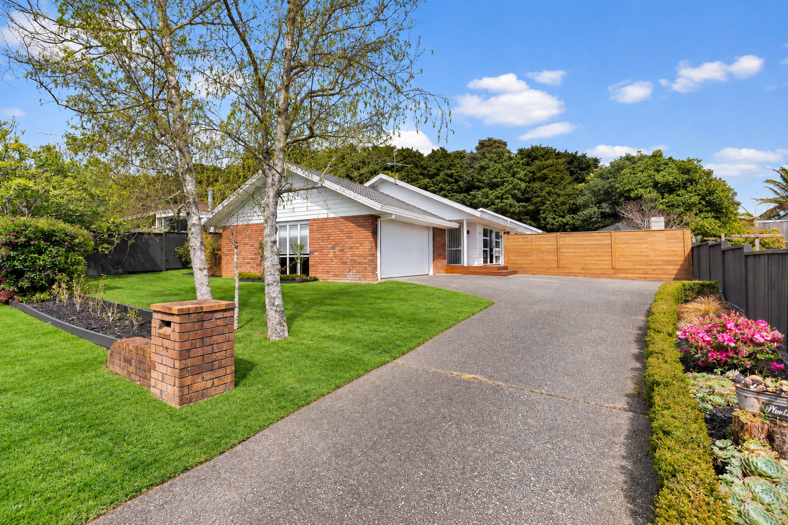 54 Kuripaka Crescent, The Gardens