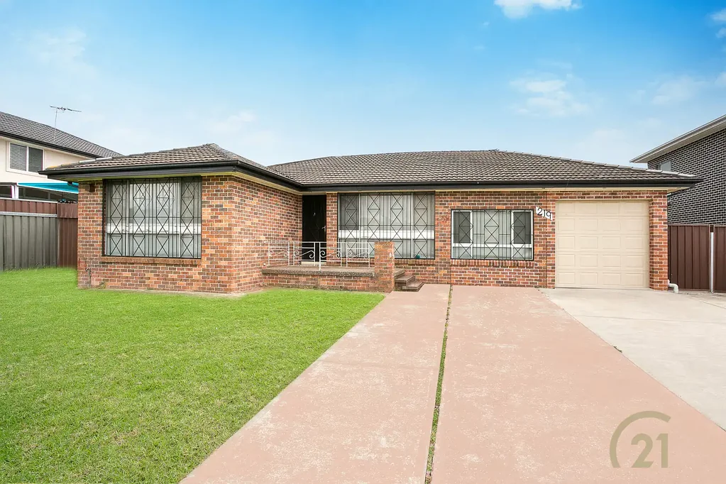 Bossley Park 4 Bedroom 561SQM APPROX BLOCK WITH 25M APPROX FRONTAGE