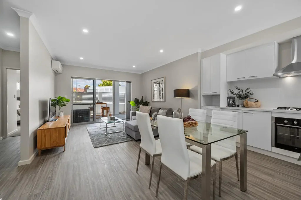 2/4 Farne Close, Warwick, WA 6024