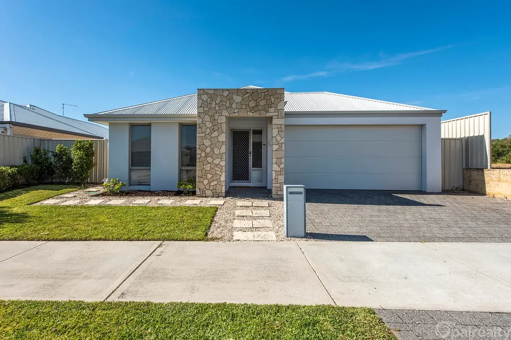 7 Karbar Road, Golden Bay, WA 6174