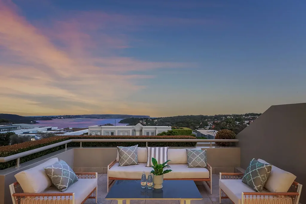 Mosman 3 Slaapkamer Panoramic Top Floor Apartment With 341SQM House Like Proportions