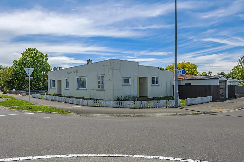 West End 4Kwarto Refresh, re-sell, develop or re-rent