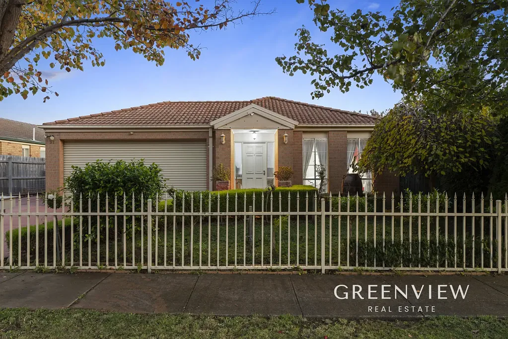 Cranbourne West 3ห้องนอน Family Comfort, Space & Entertaining on a Generous 597sqm Allotment