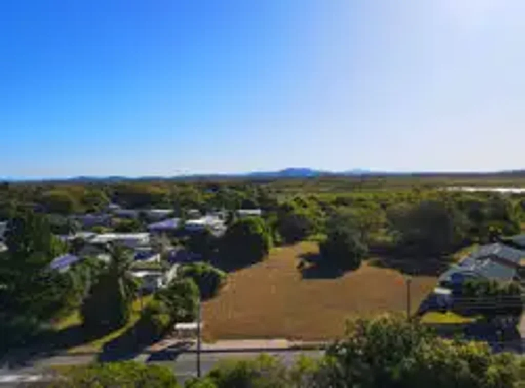 Slade Point 217 Slade Point Road - Commercial land sale with Low density residential zone