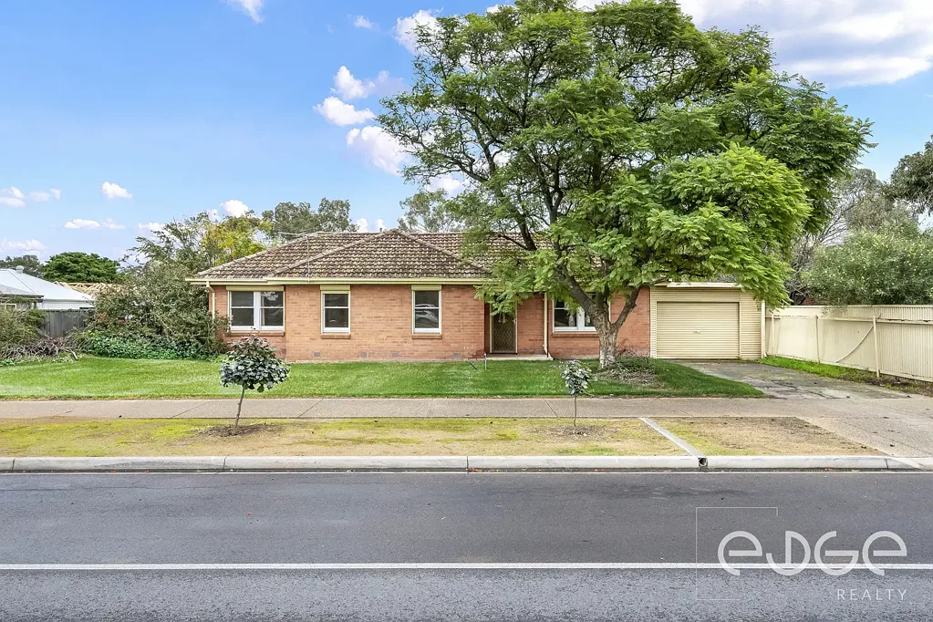 Davoren Park 3 Slaapkamer 720sqm allotment Ready for a Refresh and Ripe with Potential!