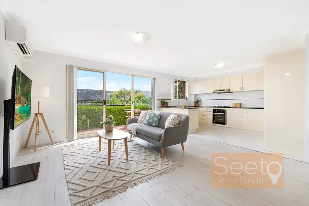 SUPERB TOP FLOOR APARTMENT, REAR OF COMPLEX WITH NORTH ASPECT
(Furniture not included)