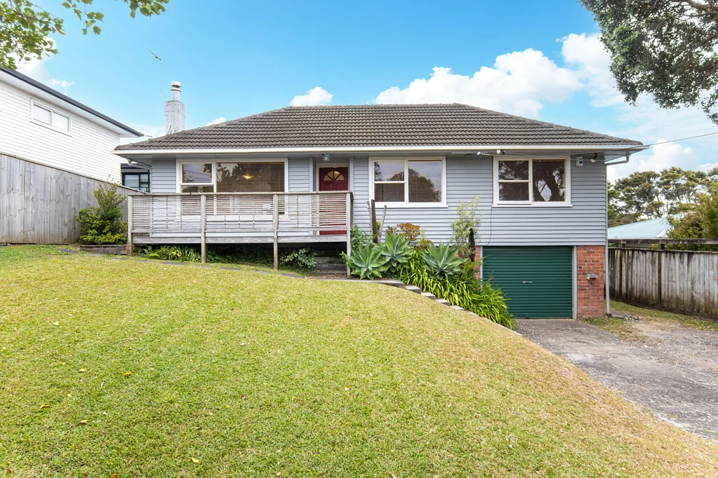 32 Taupo Street, Green Bay, Waitakere City, Auckland
