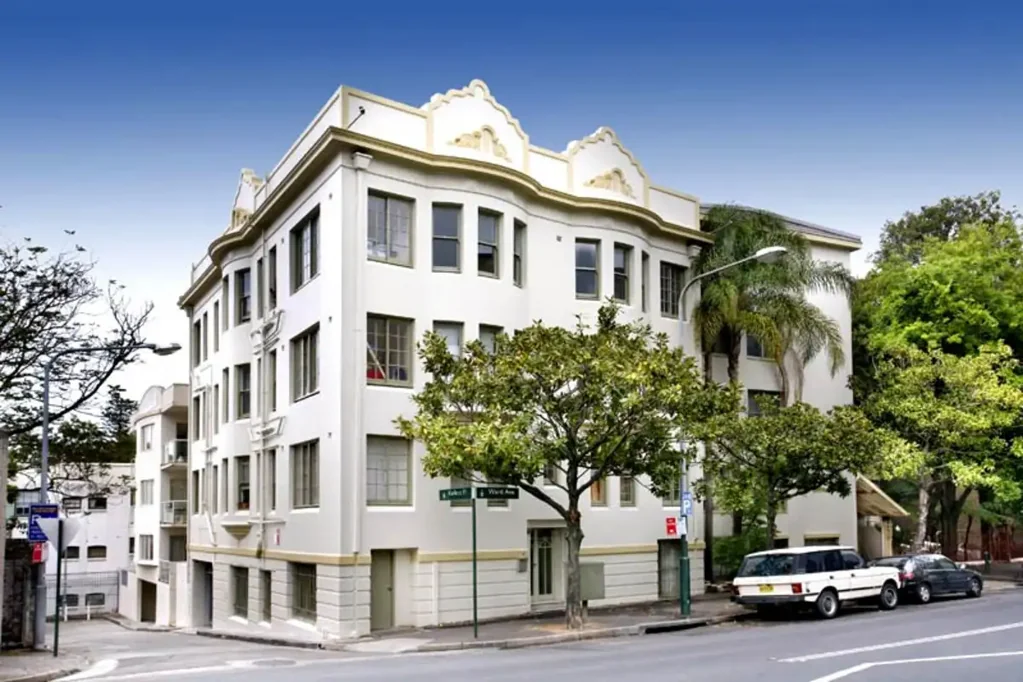 Light-filled studio in the heart of Potts Point village