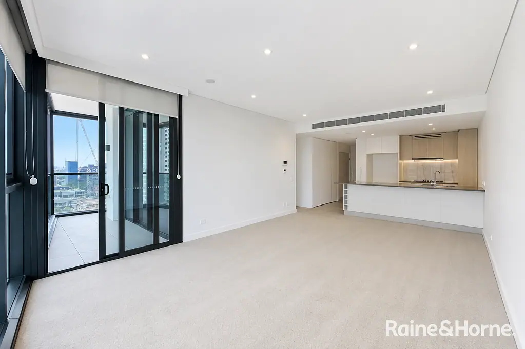Luxurious Two Bedroom Apartment with 15th Floor Views in Rhodes Central