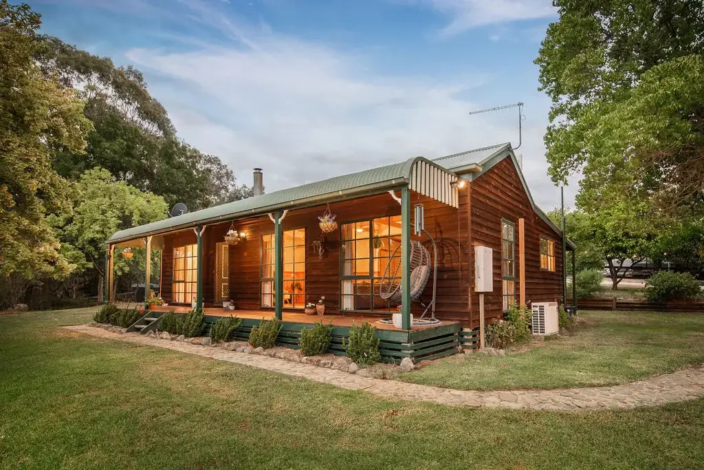 22 Crystal Creek Lane, Yackandandah, VIC 3749