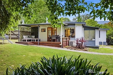 Warburton 2房  Relax to the Sounds of the Yarra River in This Immaculately Presented Haven