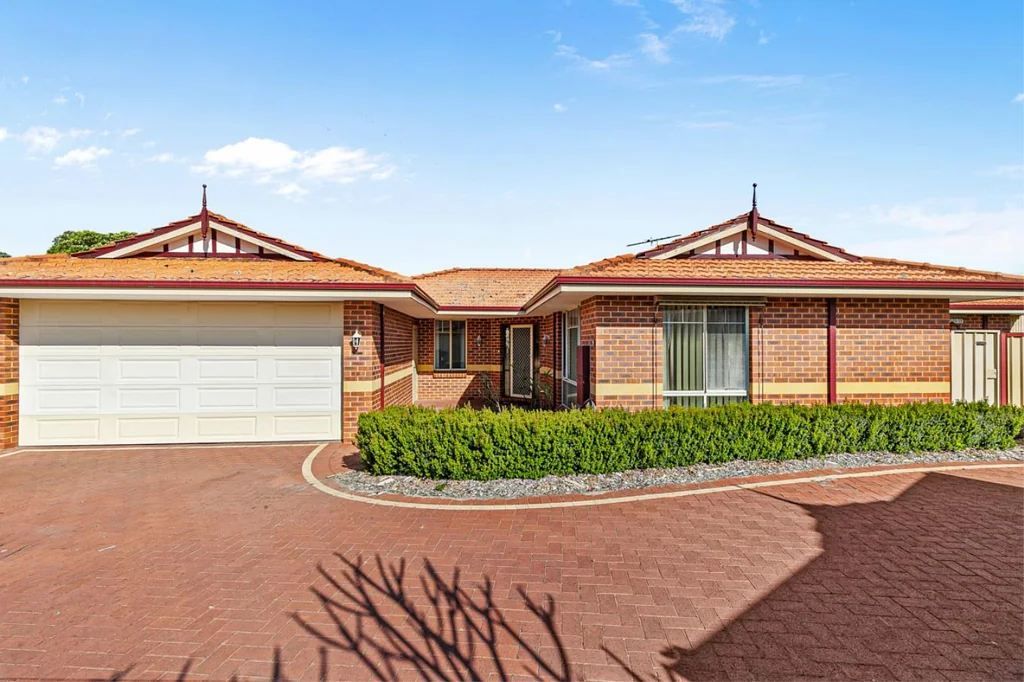 4/15 Windfield Road, Melville, WA 6156