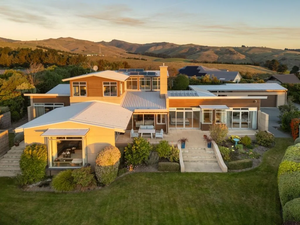 Kennedys Bush 3ห้องนอน Defined By Design, Distinguished By Views