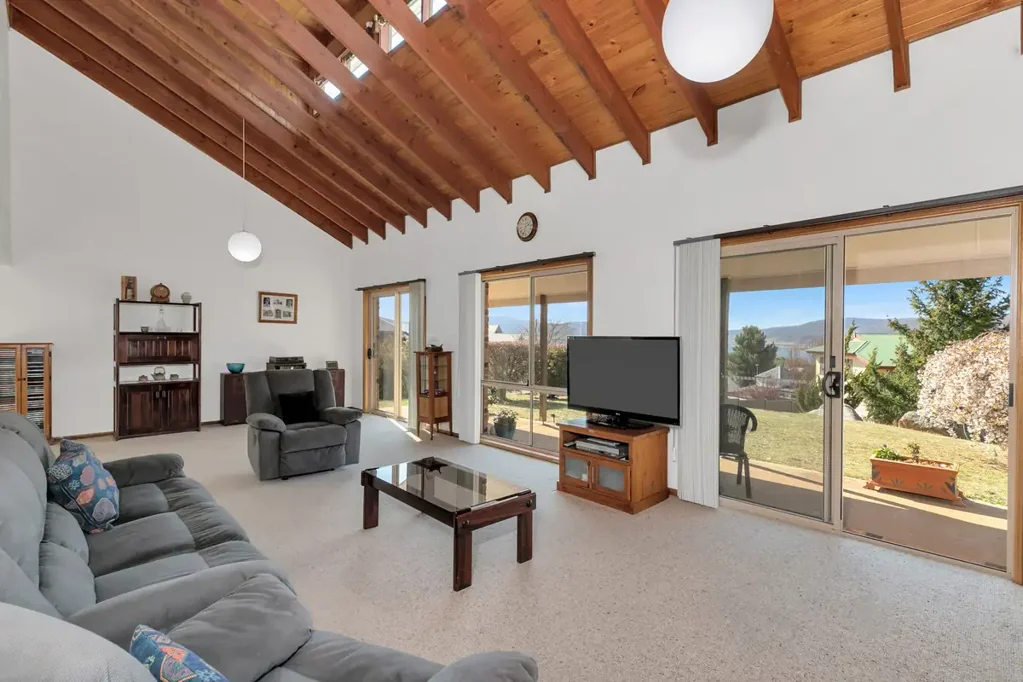 East Jindabyne 4ਬੈੱਡਰੂਮ Secret Haven in Tyrolean Village