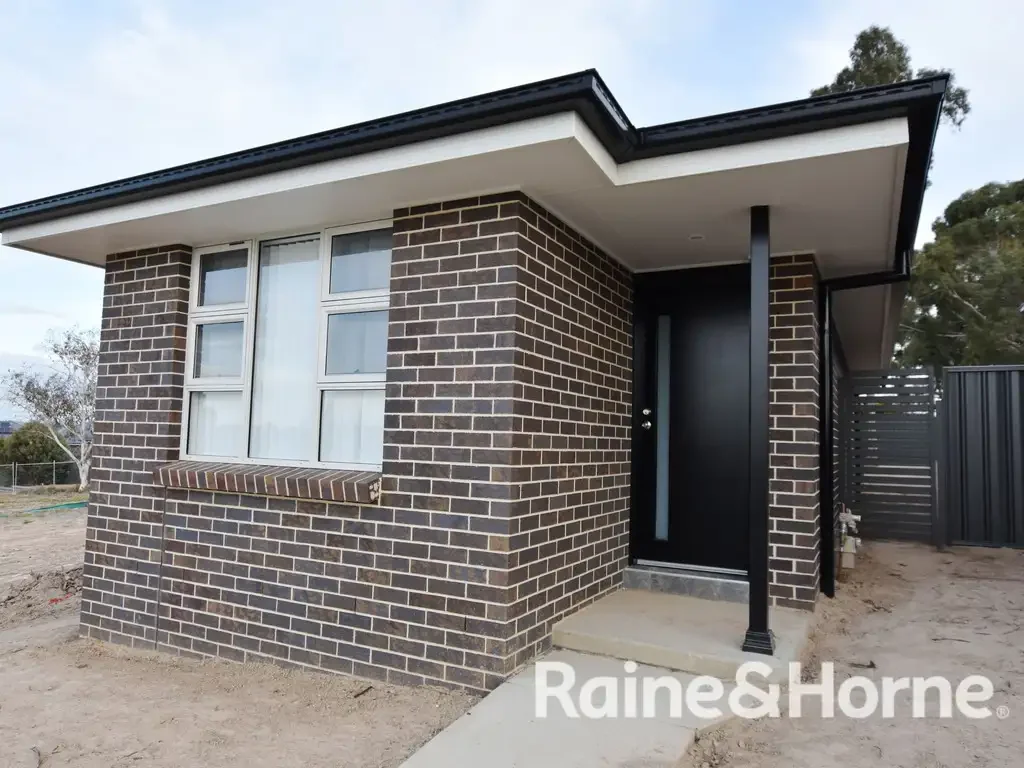 One Bedroom Unit With Rural Outlook