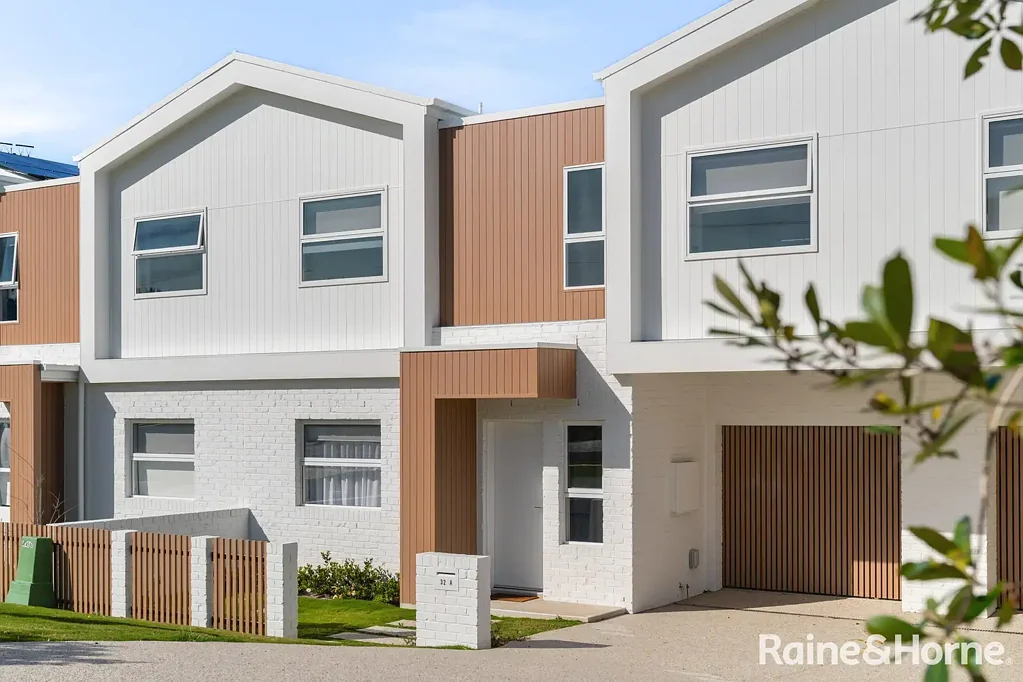 Ulladulla 3બેડરૂમ Contemporary Coastal Luxury - Torrens Title Terrace Home
