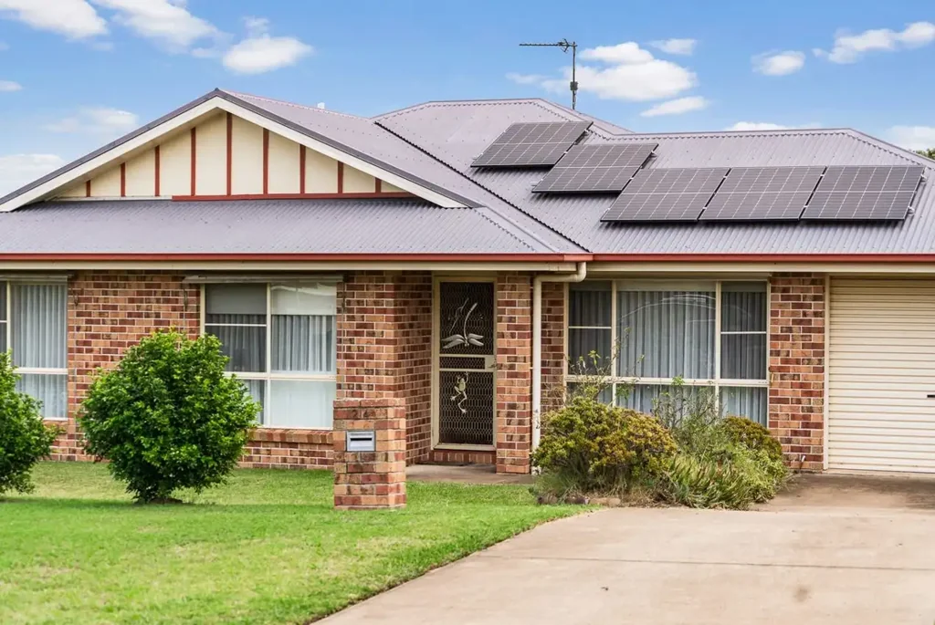 24 Gladstone Street, Wyreema, QLD 4352