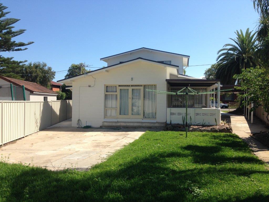 21 BECKENHAM ST, CANLEY VALE NSW 2166, 0 habitaciones, 0 baños, House