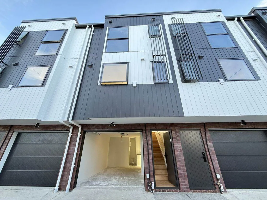 New 3 Bedroom Townhouse
