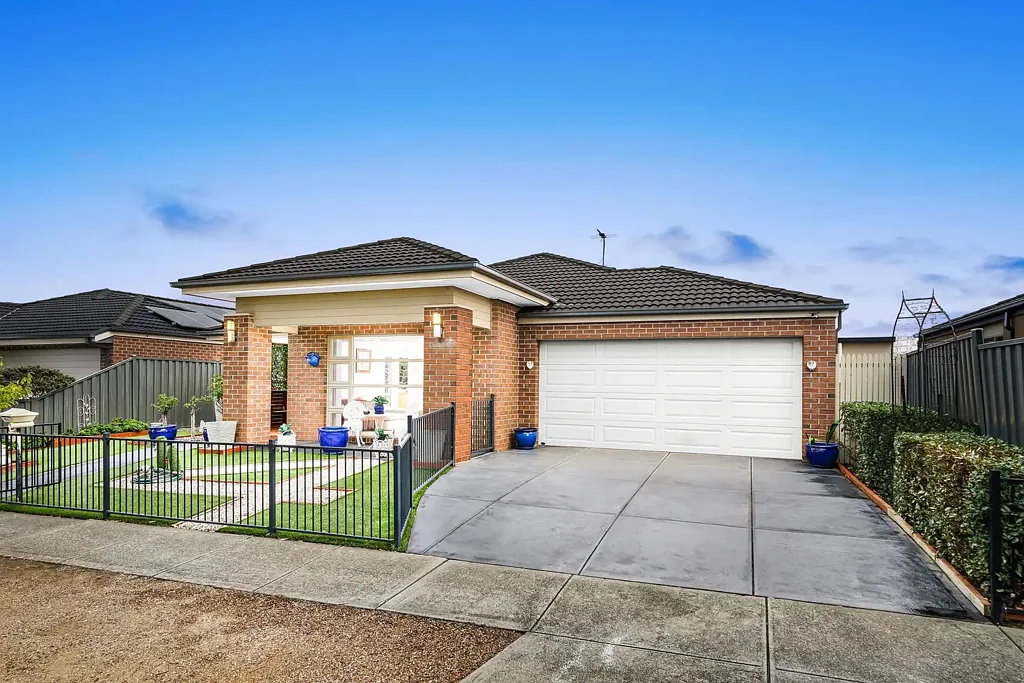 4 Heathcote Road, Manor Lakes, VIC 3024
