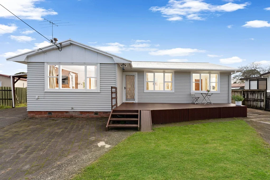 9 Harry Ward Place, Henderson, Waitakere City, Auckland