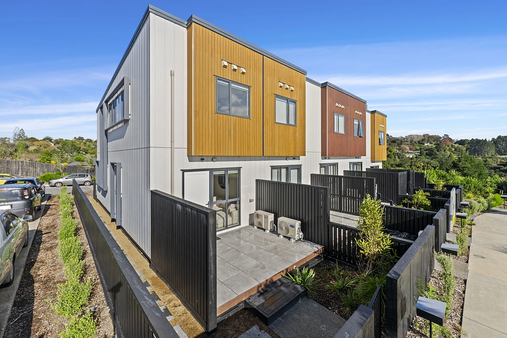 Flat Bush 3બેડરૂમ Best in the Block! Corner 3 Bed + 2 Bath!