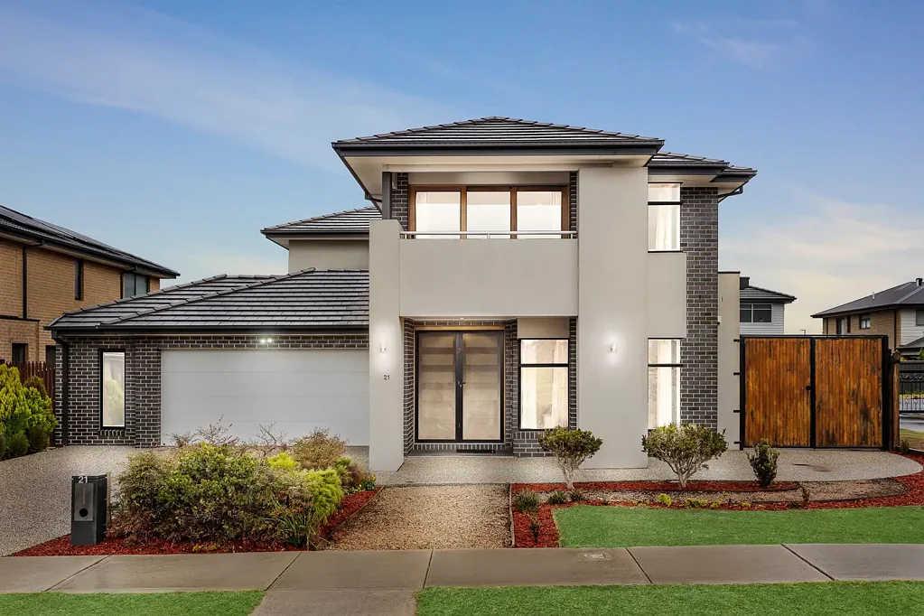 21 Casa Circuit, Clyde North, VIC 3978