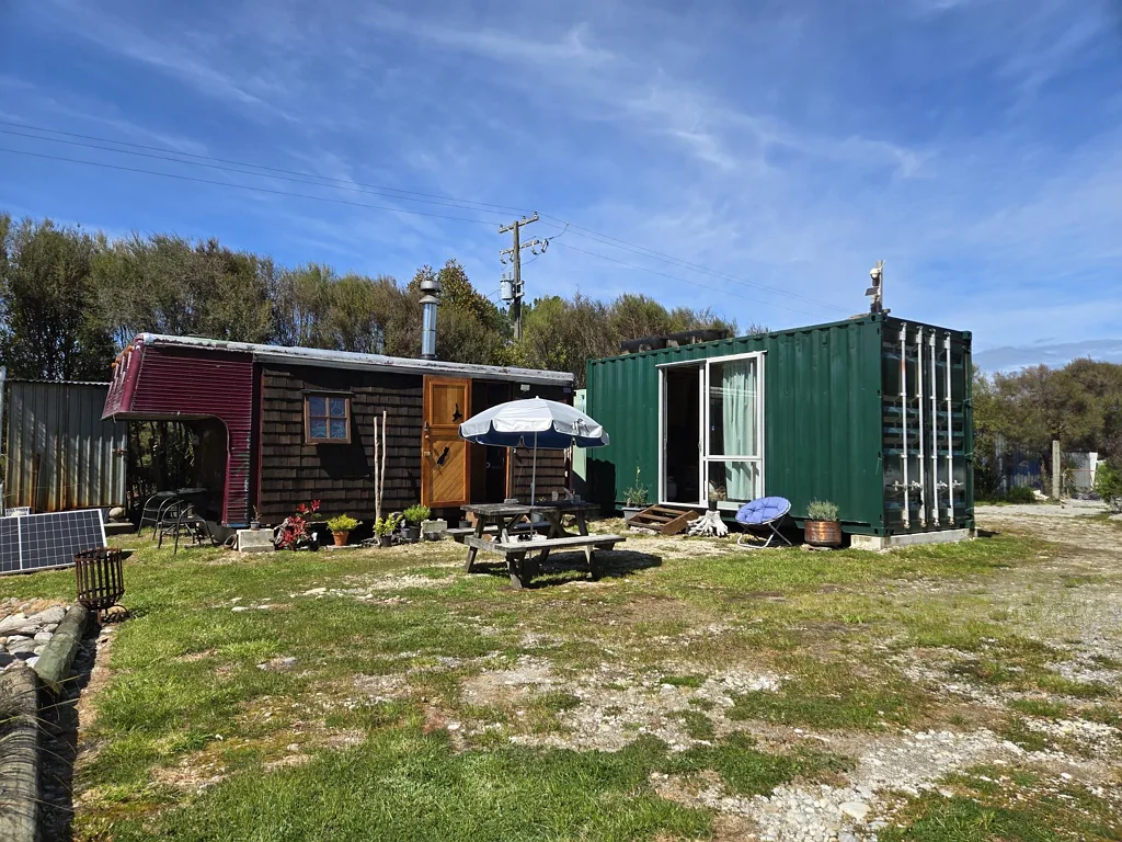 Charleston Off Grid living in style