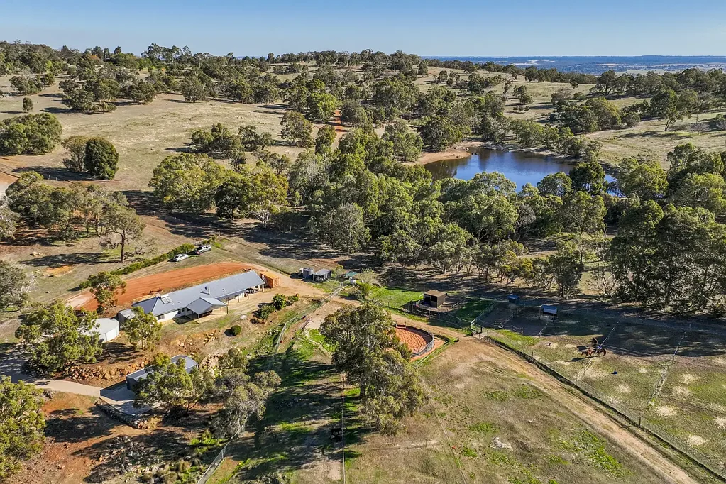 Bullsbrook 4ห้องนอน "  Magnificent , Majestic , Rural Estate "