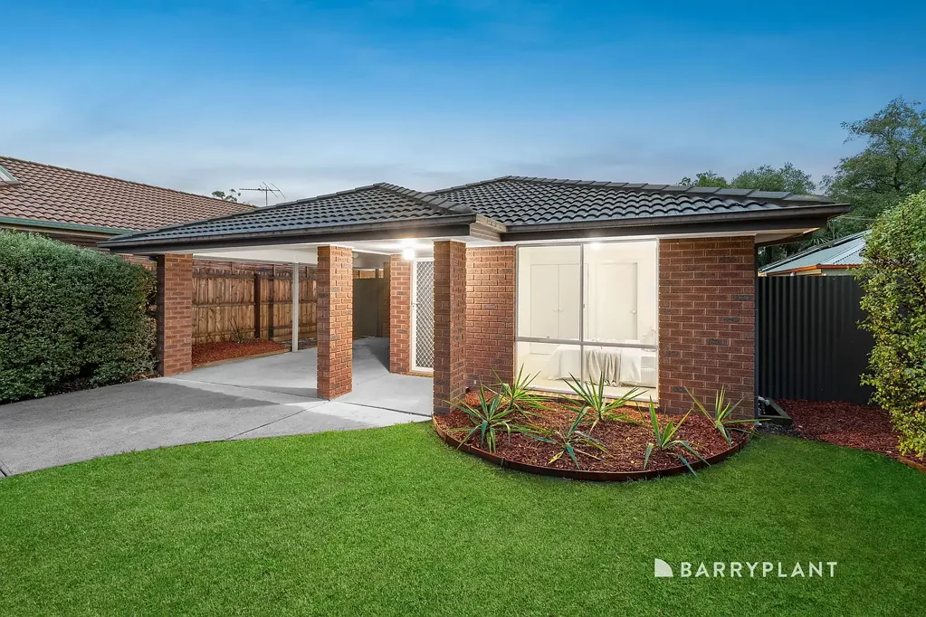 Boronia 3房 三卧室温馨住宅 低维护生活 382sqm独立地块 邻近Boronia Central 步行便利设施 Effortless Lifestyle Living