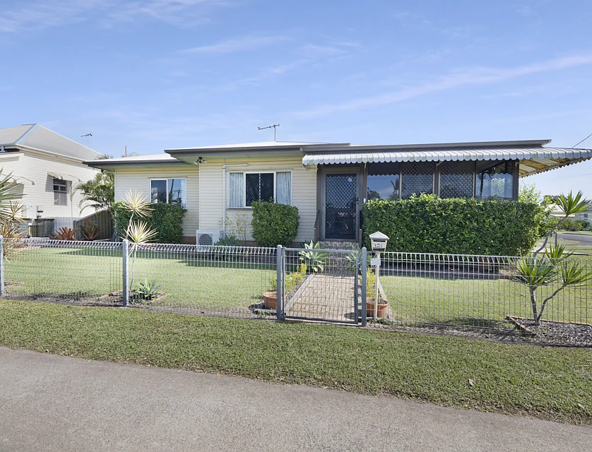 121 Branyan Street, Svensson Heights, Wide Bay, 5 Kuwarto, 2 Banyo, Apartment