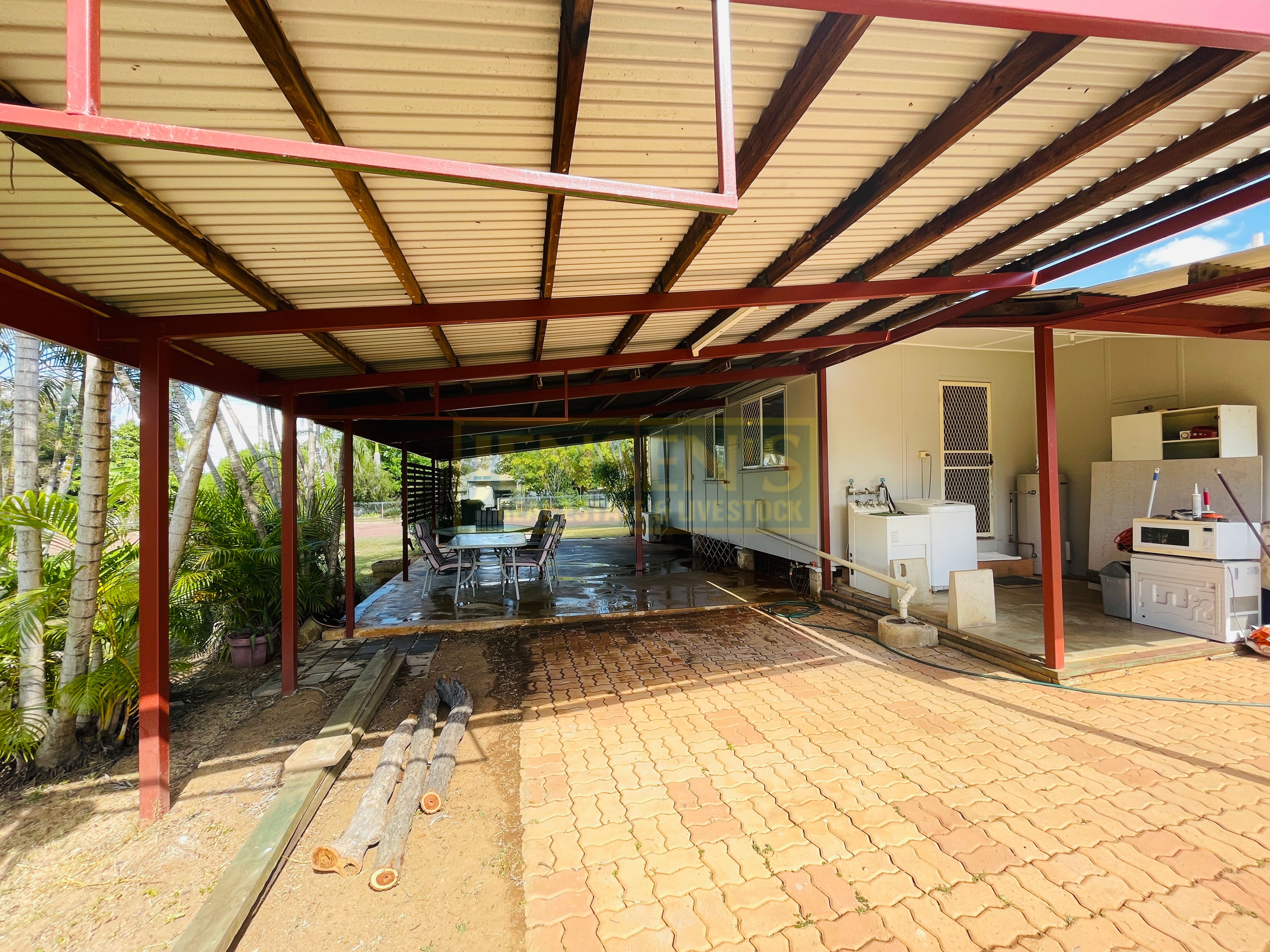 8 CHURCHILL ST, RICHMOND HILL QLD 4820, 0房, 0浴, House