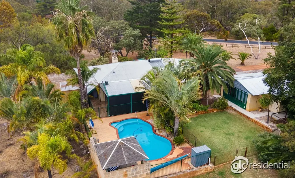 Serene Country Living With Bonus Outdoor Studio- Viewing by Private Appointment!