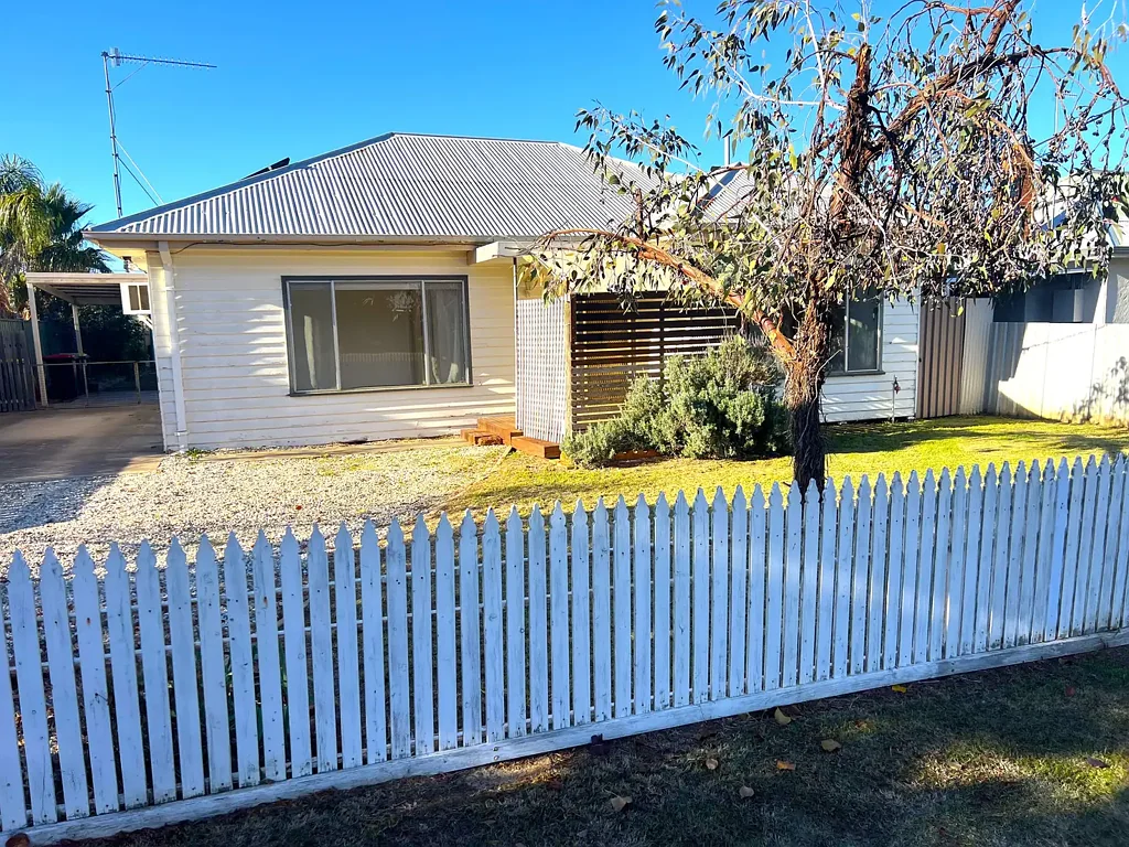 231 Henry Street, Deniliquin, NSW 2710