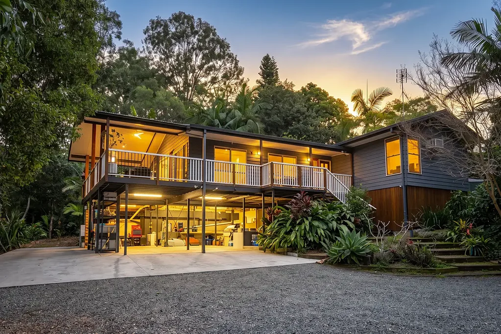 Nerang 3 Bedroom Your Own Private Oasis on 6,285m2 in Clearview Estate