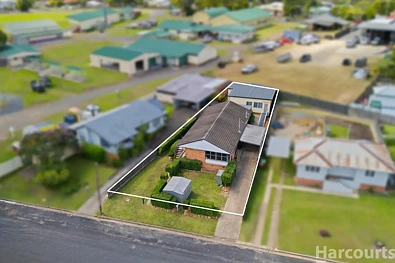 Wauchope 6Zimmer Your Ideal Investment Awaits - Dual Income Opportunity!