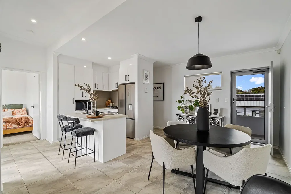 Midland 3침실 Perfectly Spacious | Opposite Park | Walk to Everything