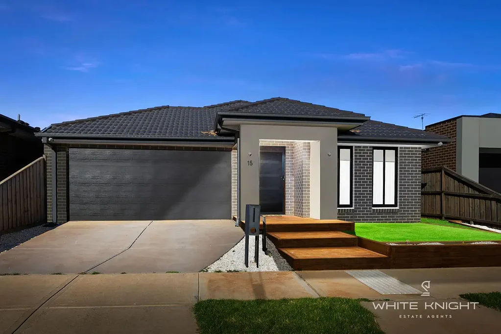 PERFECT MODERN FAMILY HOME!
