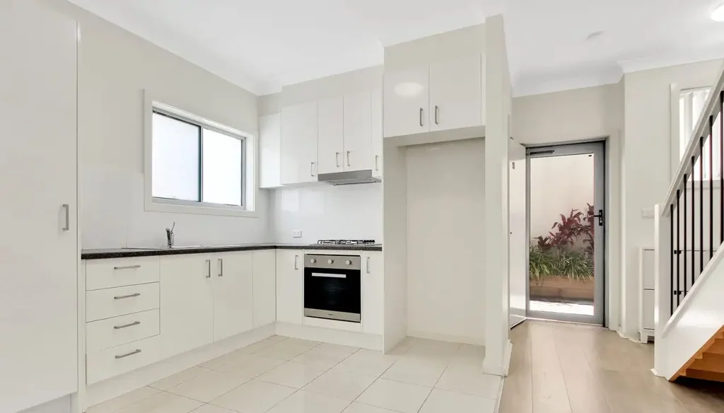 Stylish Courtyard Apartment in Prime Barrack Heights Location