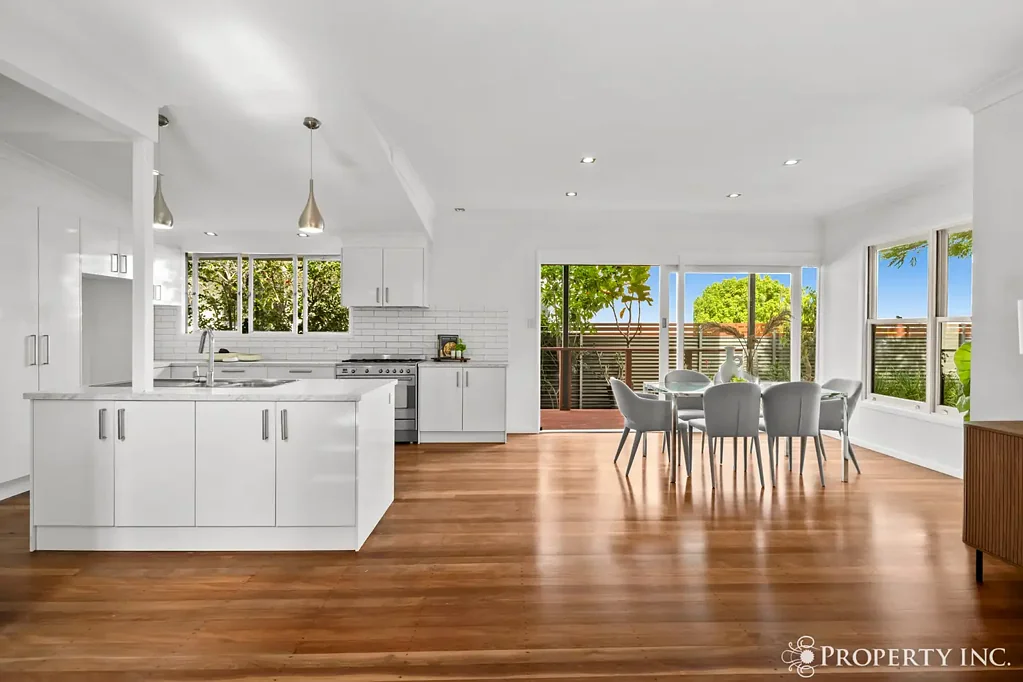 Indooroopilly 4कमरा DESIGNED FOR THE WAY FAMILIES LIVE